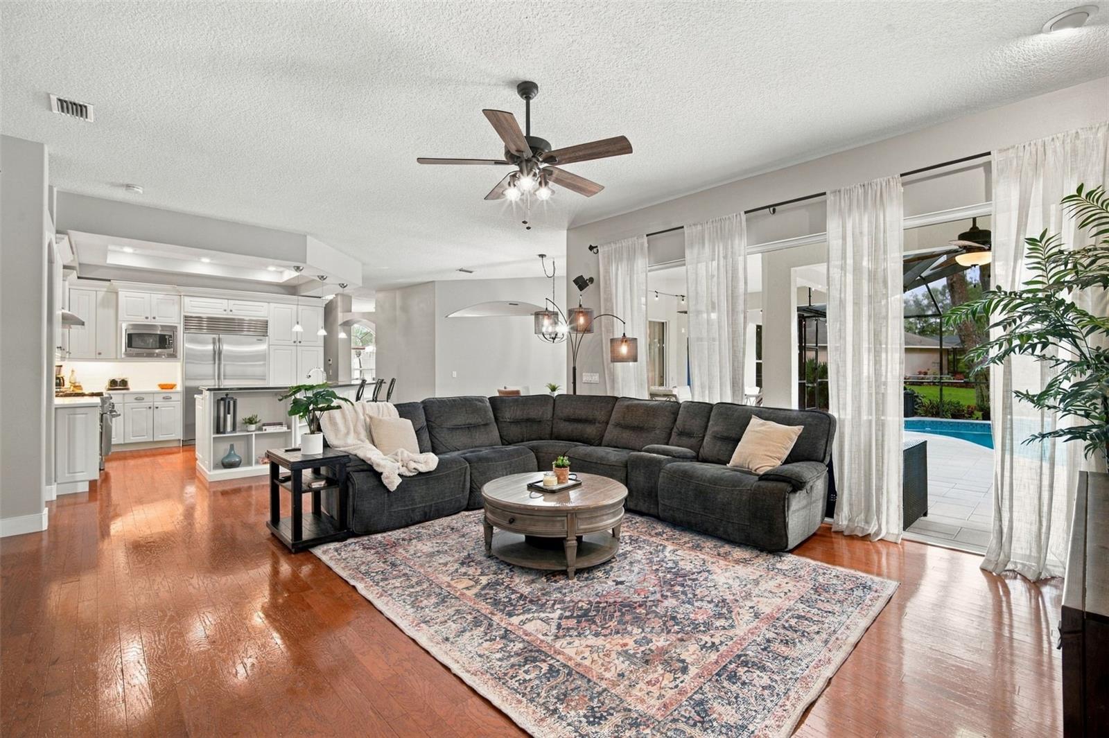 721 FAYETTE PL