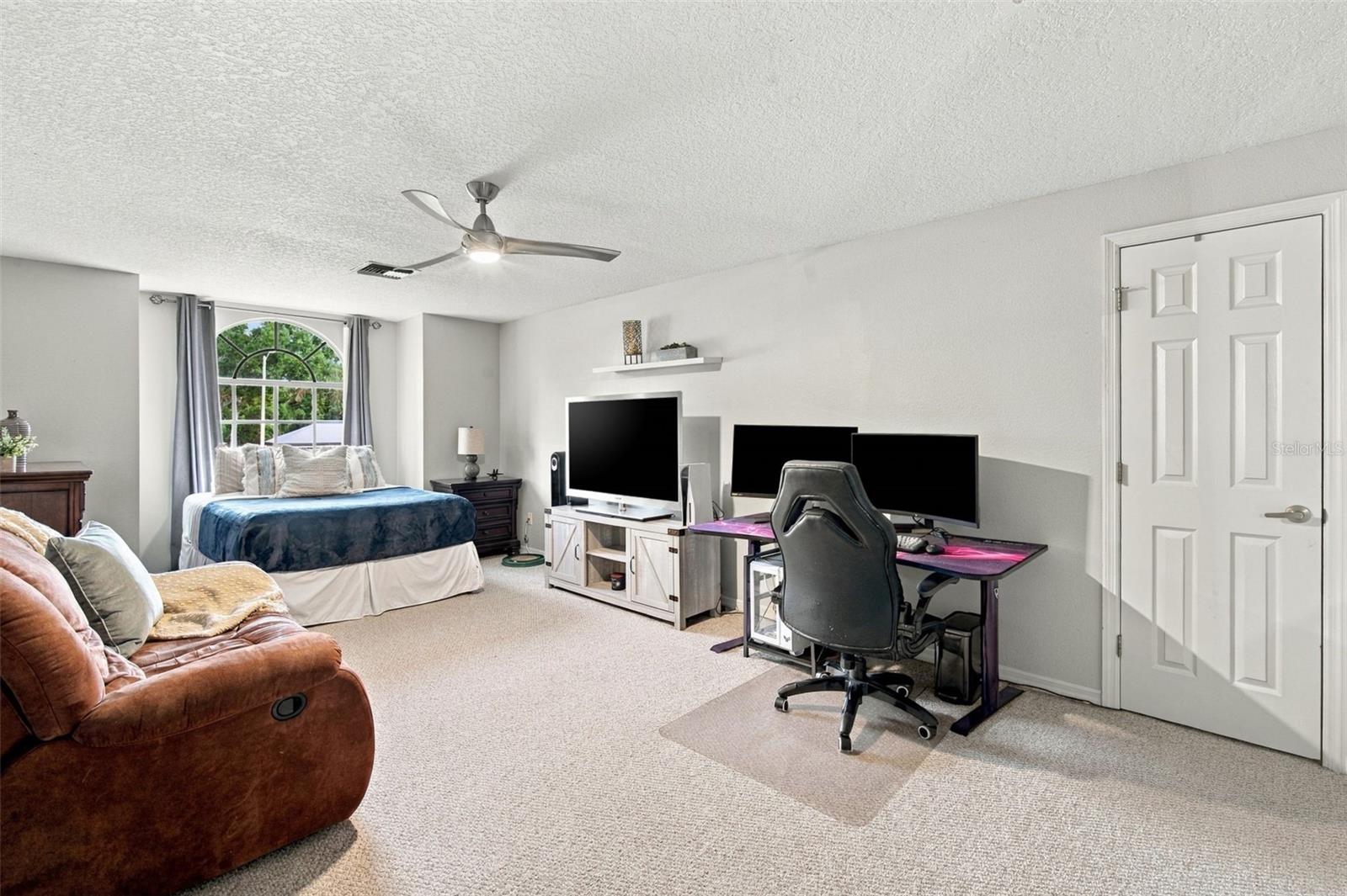 721 FAYETTE PL