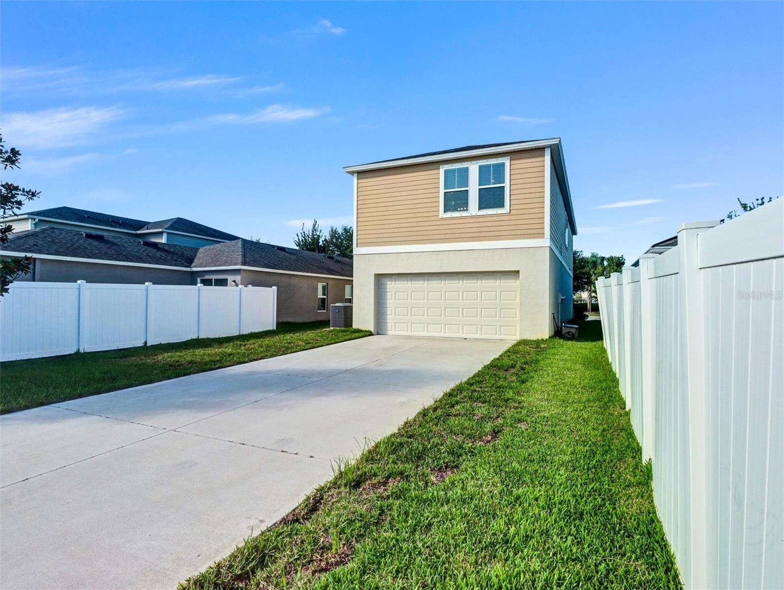 13018 BOGGY CREEK DR