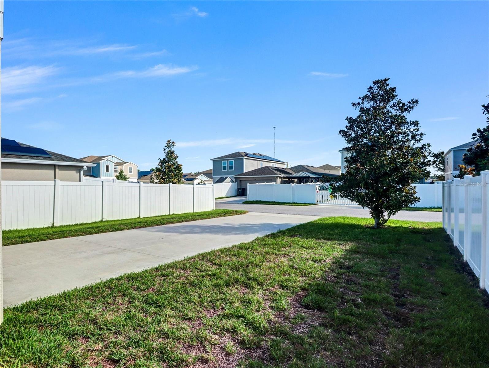 13018 BOGGY CREEK DR