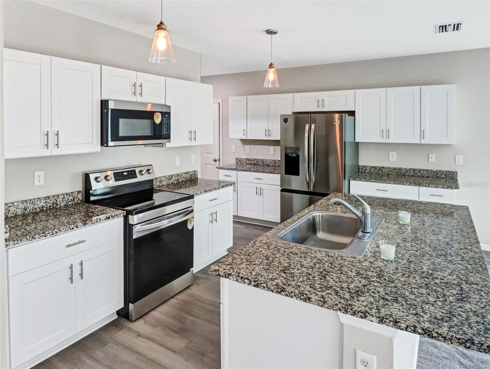 13018 BOGGY CREEK DR