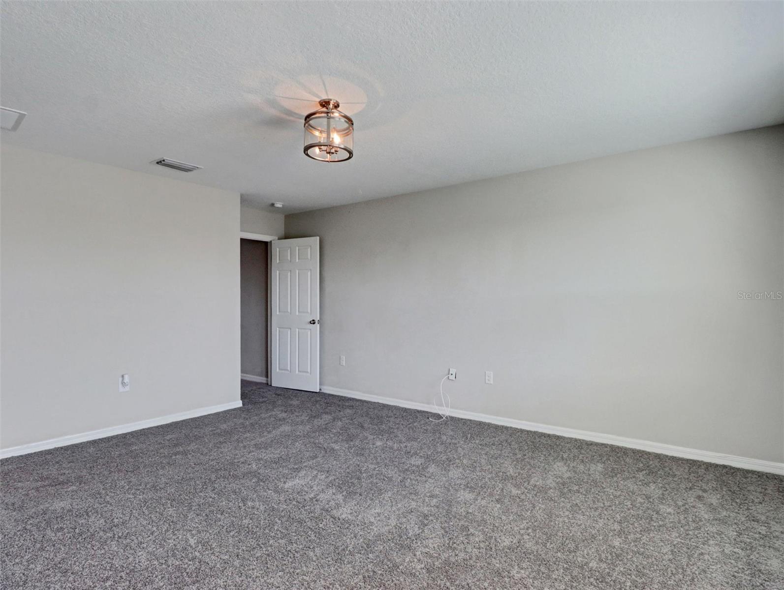 13018 BOGGY CREEK DR