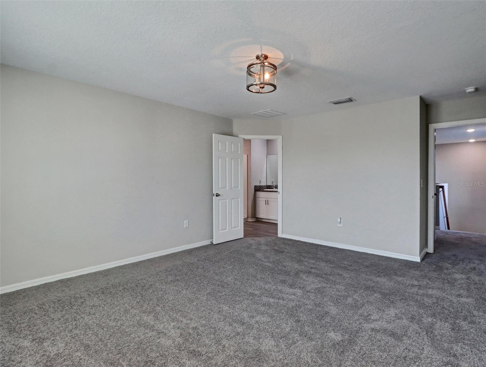 13018 BOGGY CREEK DR