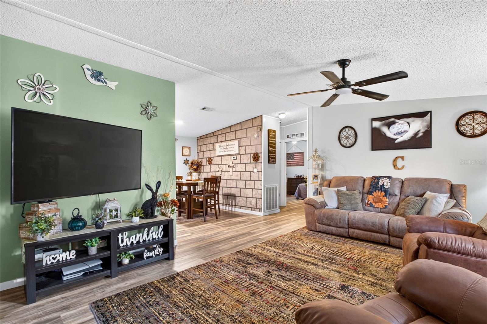 39607 LOUISE DR