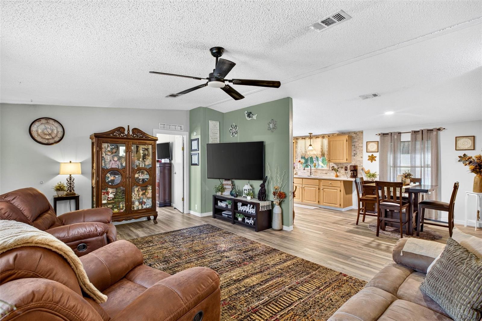 39607 LOUISE DR
