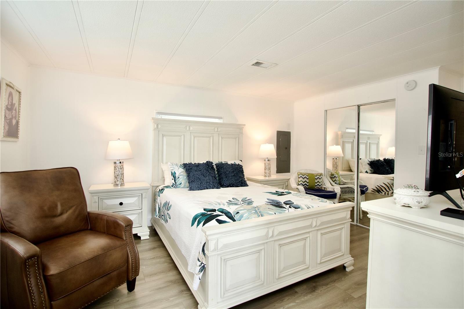5005 FRENCH CIR