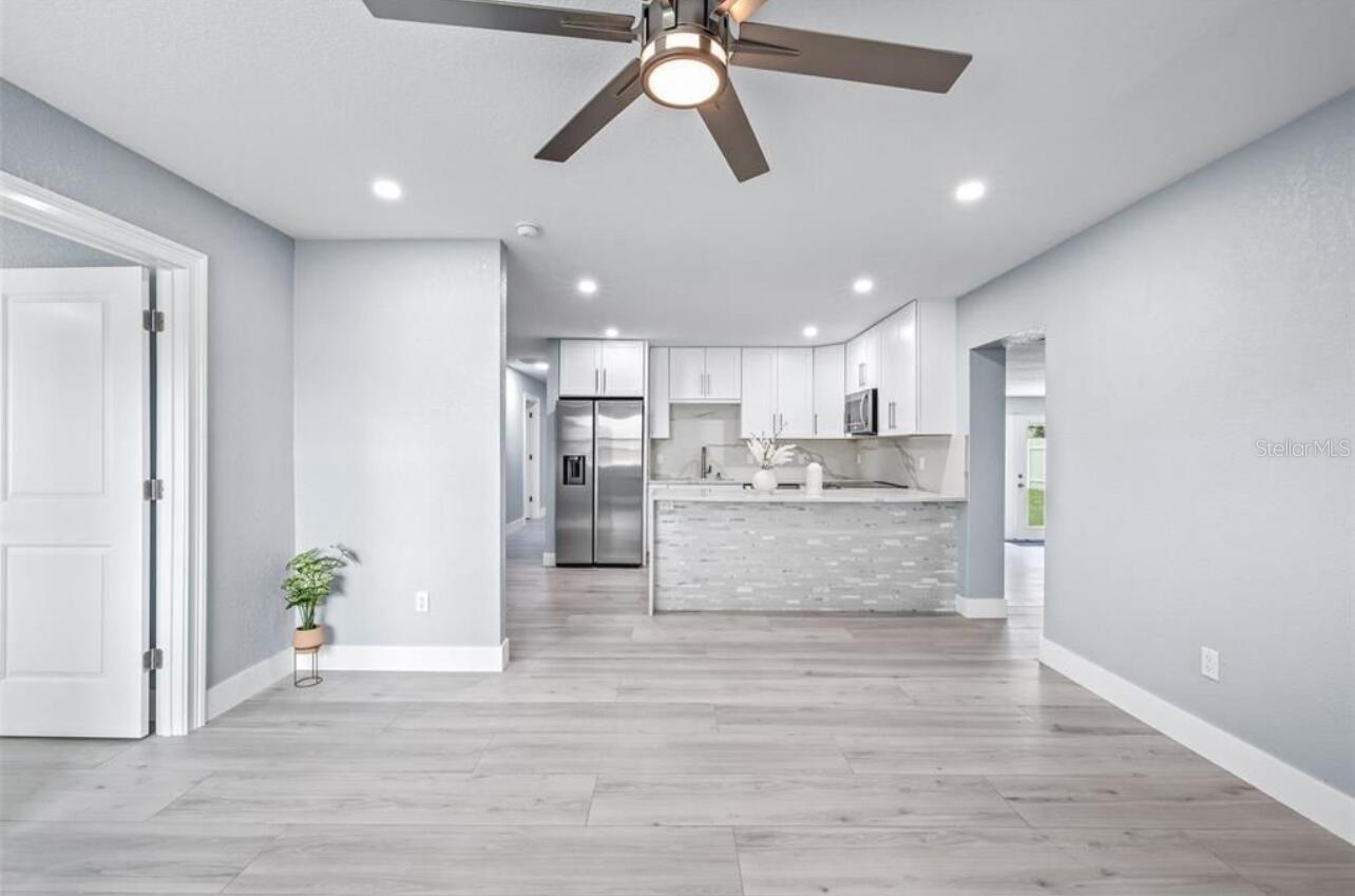 817 W BOUGAINVILLEA AVE