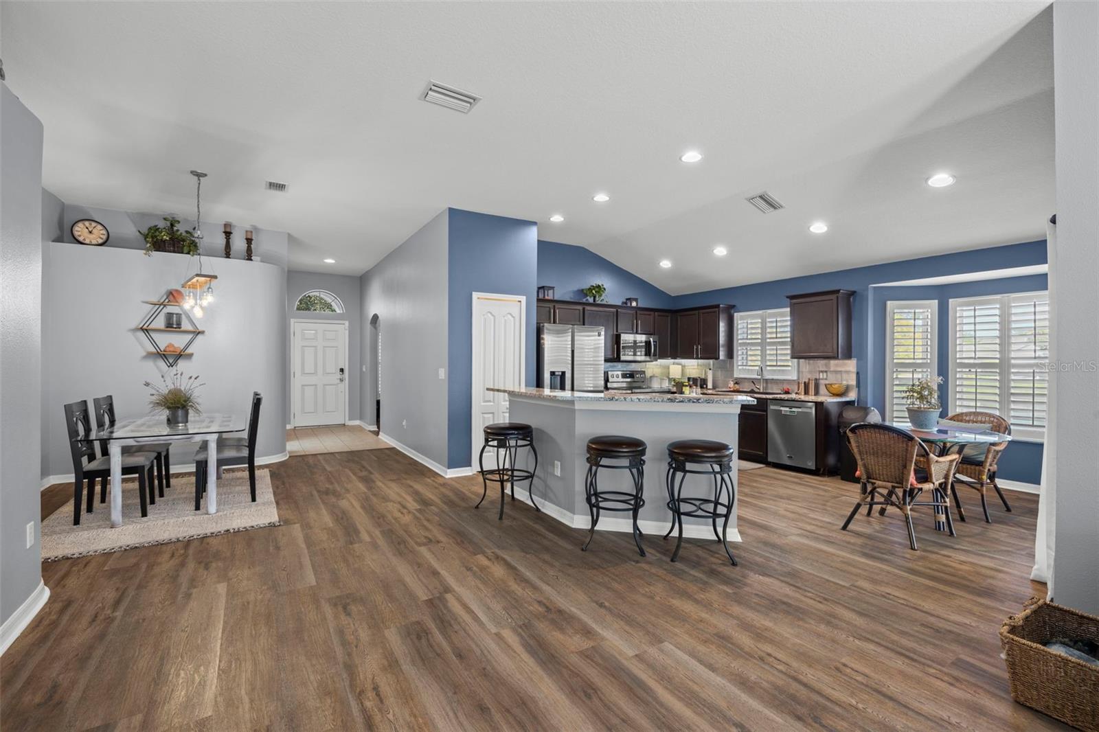 7831 STONELEIGH DR