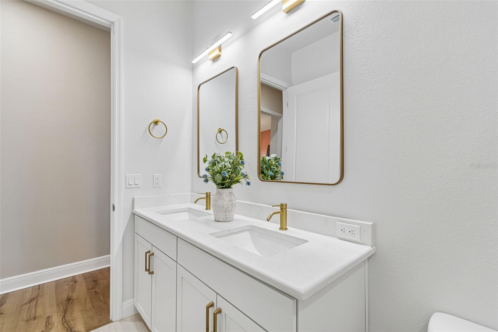 6107 NIKKI LANE LN
