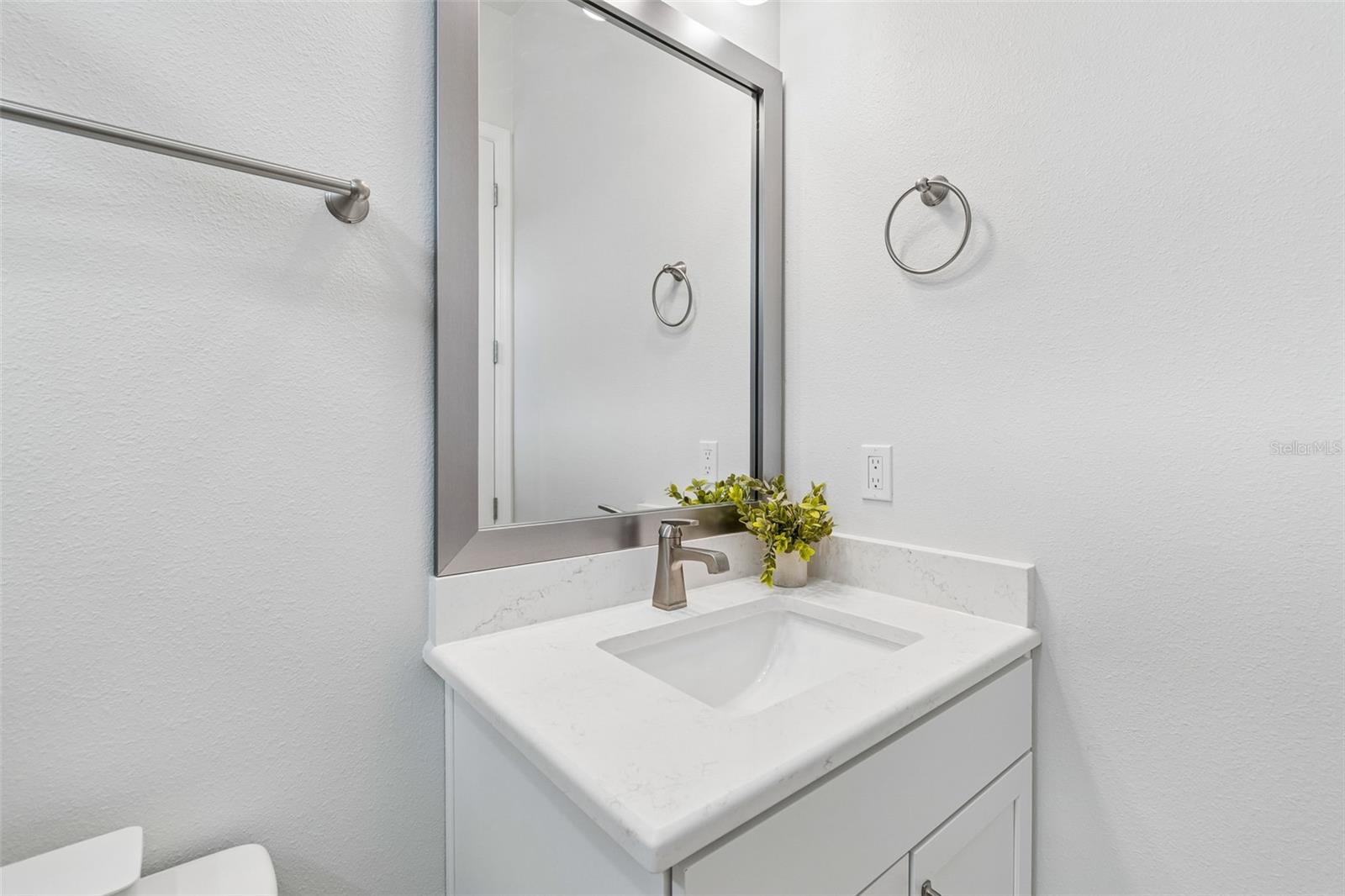 6107 NIKKI LANE LN