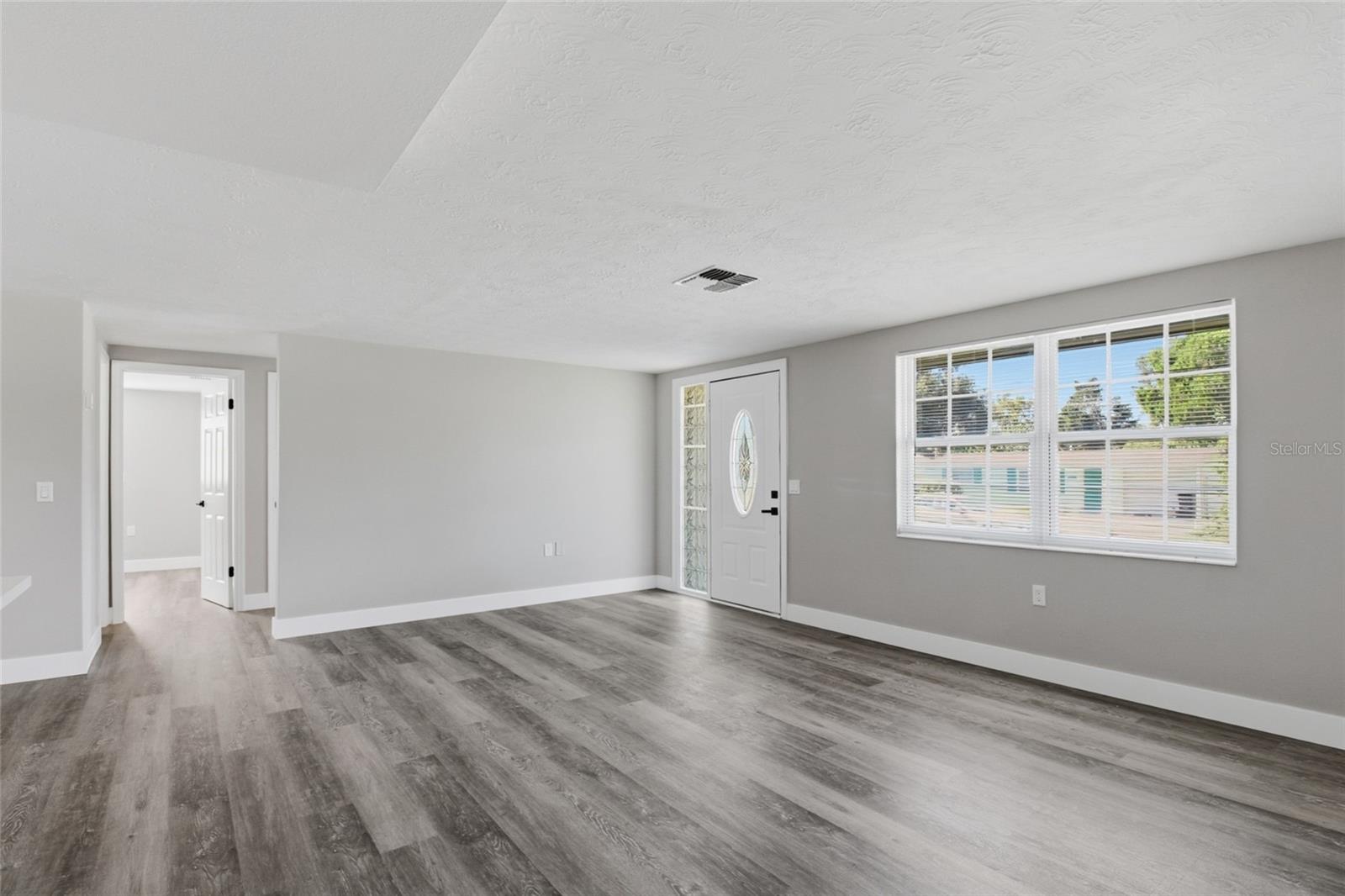 7401 COUNTRY CLUB DR
