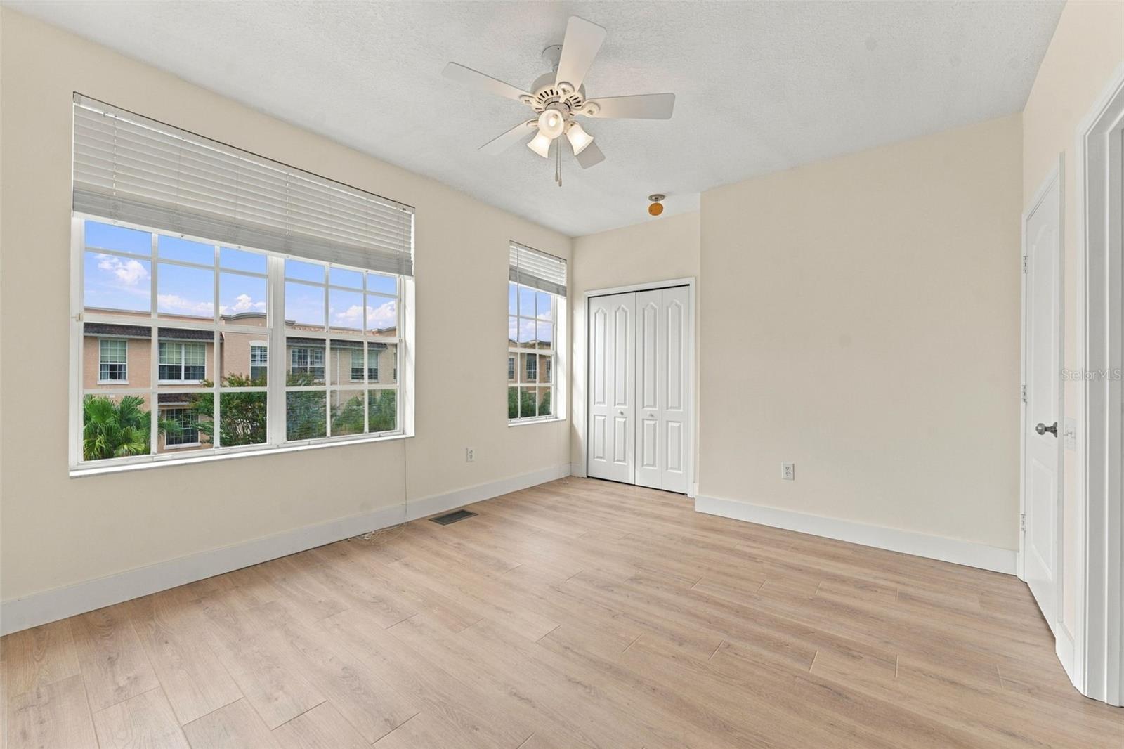 3121 BAYSHORE OAKS DR