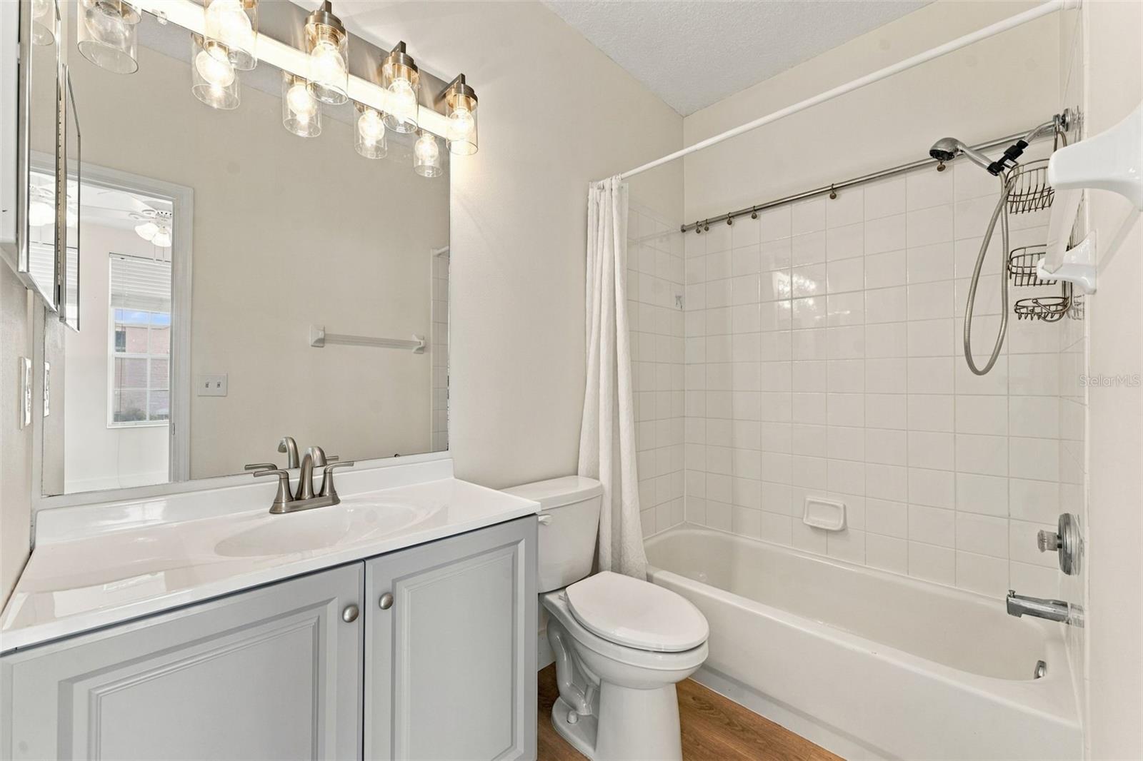 3121 BAYSHORE OAKS DR