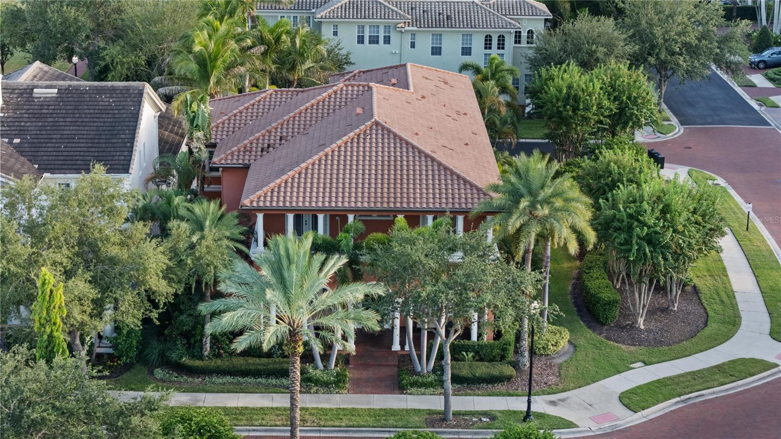 4912 YACHT CLUB
