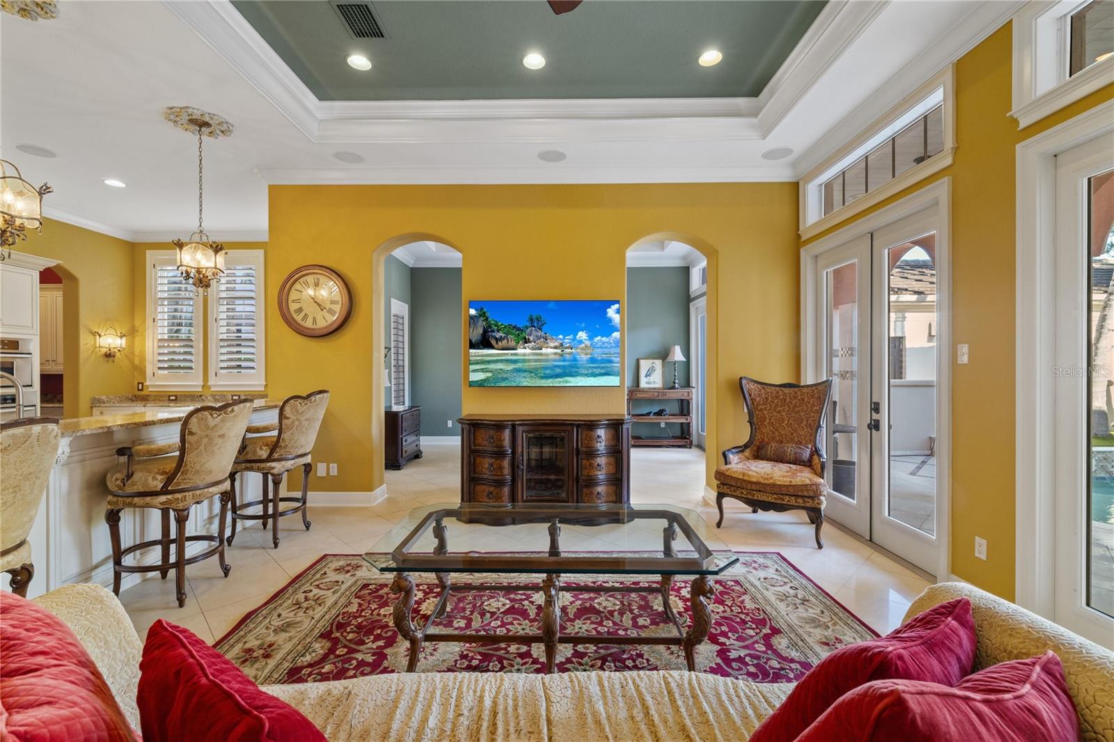 4912 YACHT CLUB
