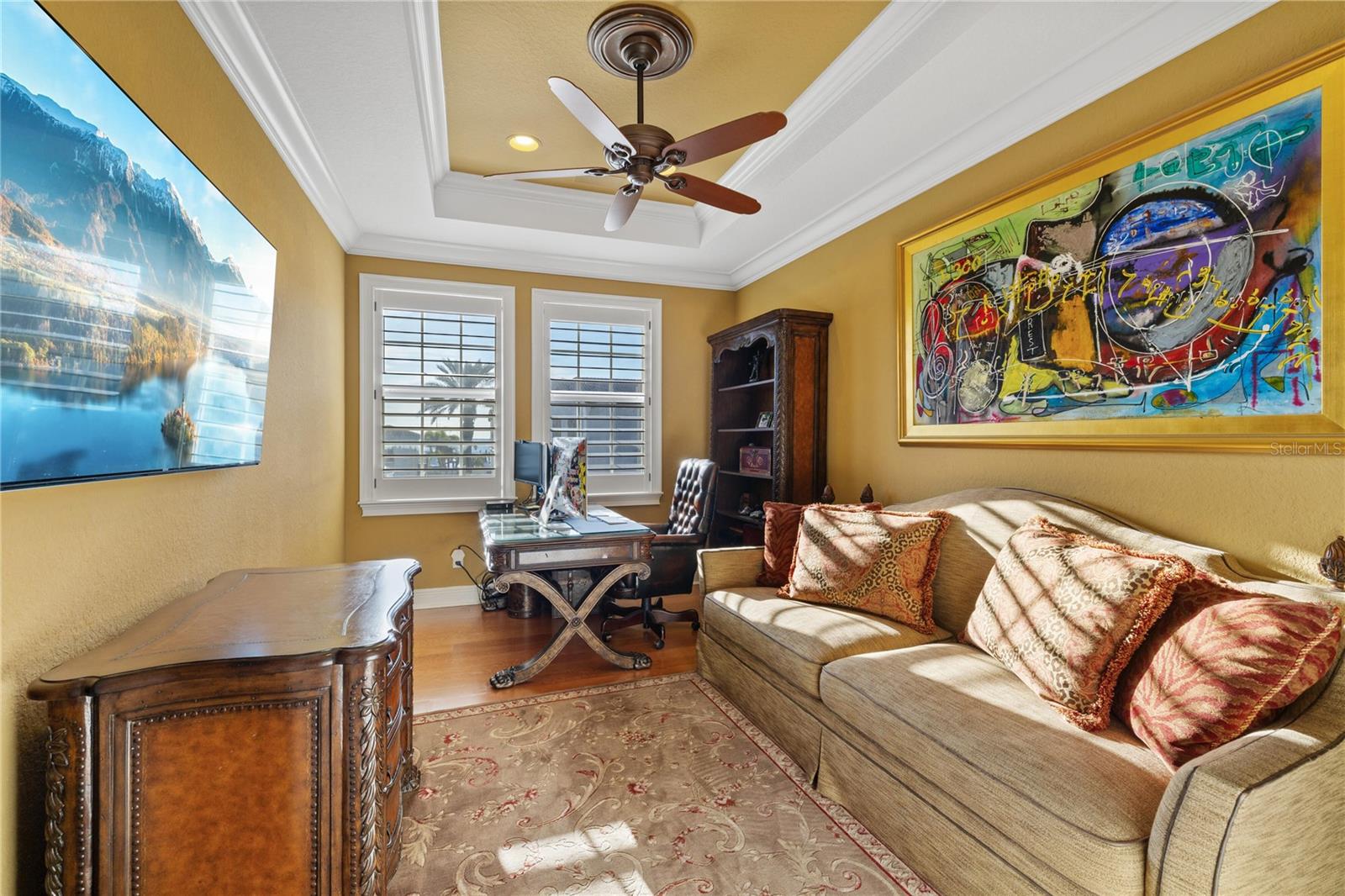 4912 YACHT CLUB