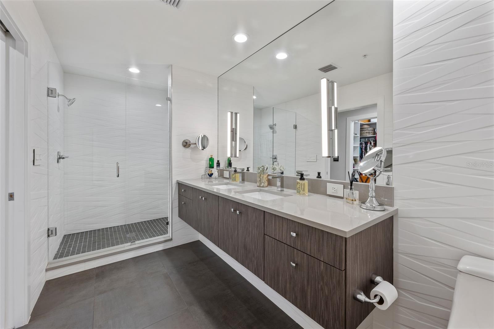 1208 E KENNEDY BLVD #410