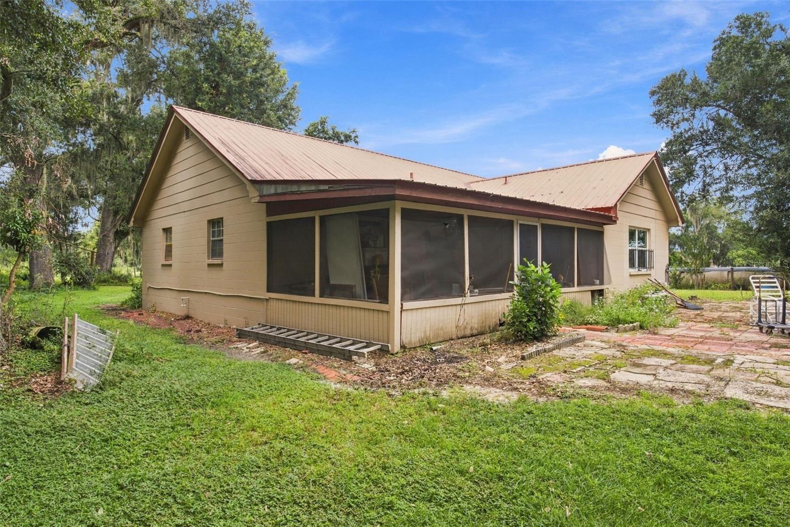2647 MCINTOSH RD