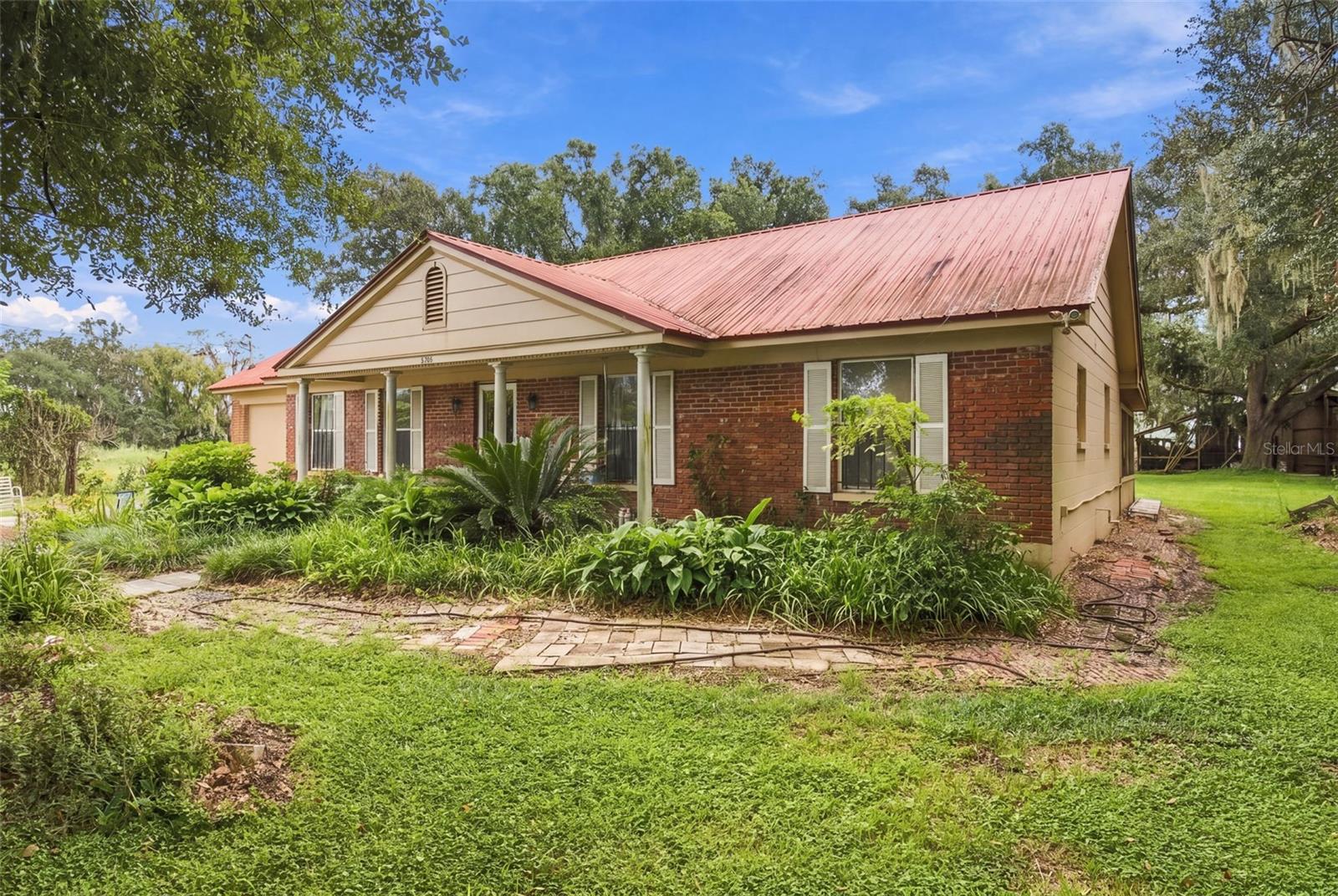 2647 MCINTOSH RD