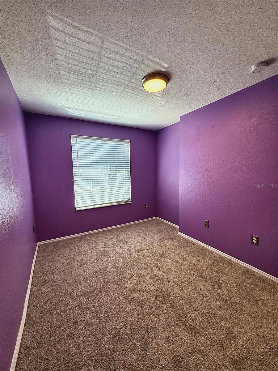 2607 OLEANDER LAKES