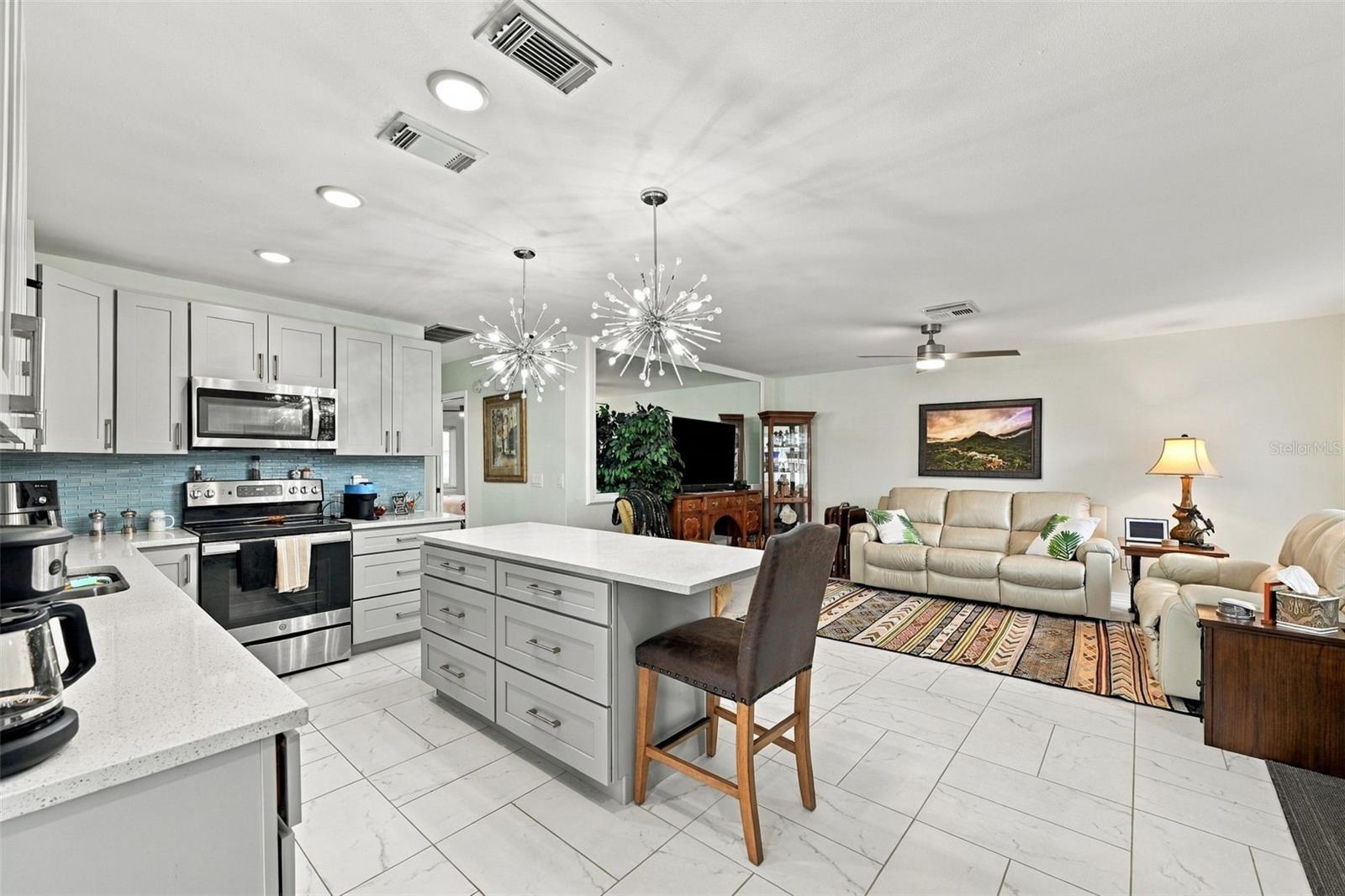 202 GLOUCESTER BLVD #357