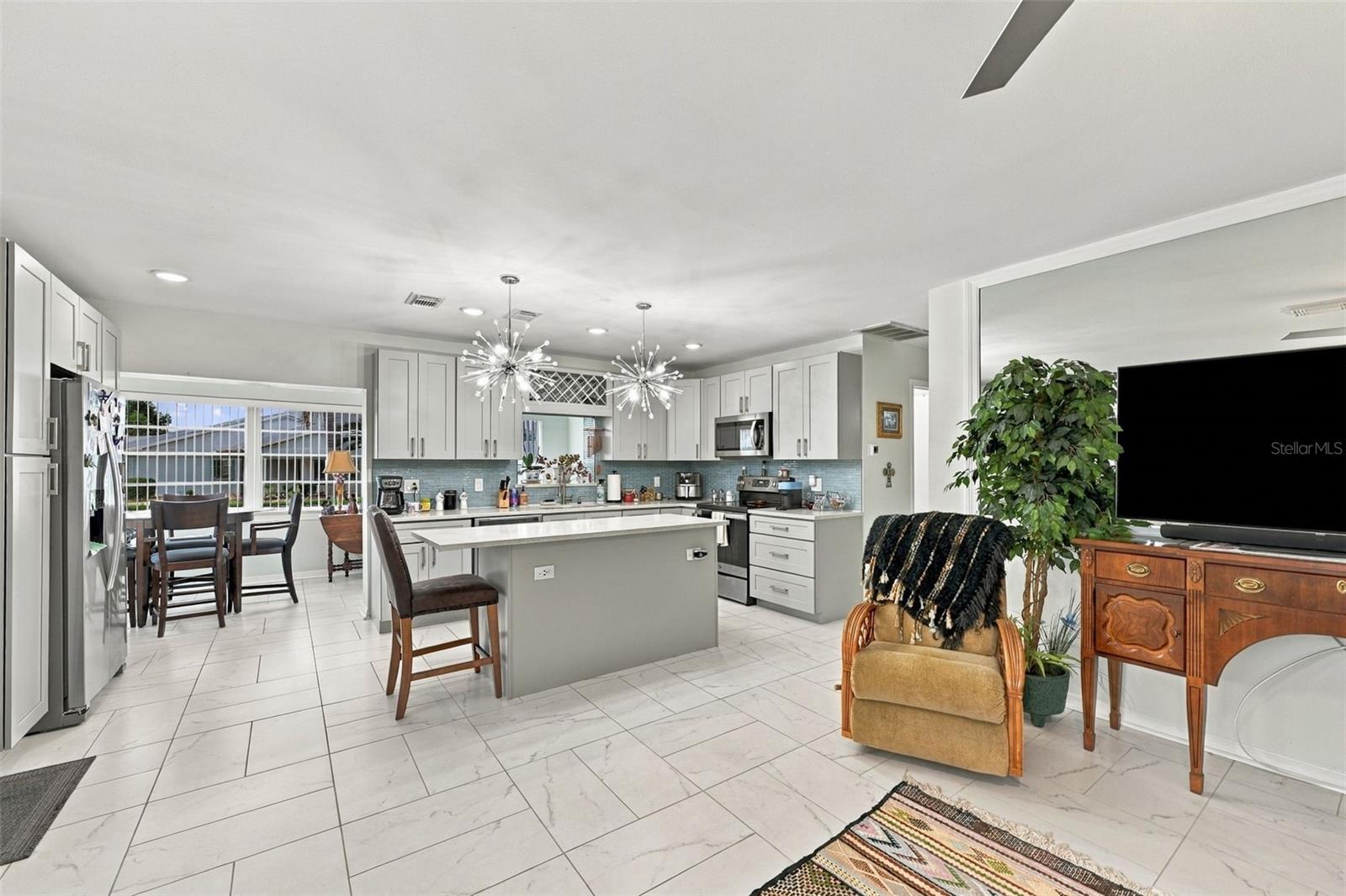 202 GLOUCESTER BLVD #357