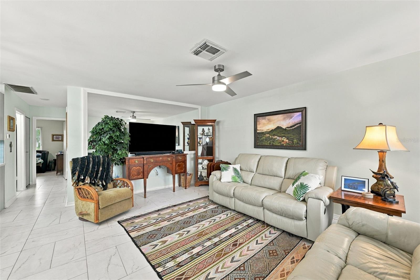 202 GLOUCESTER BLVD #357
