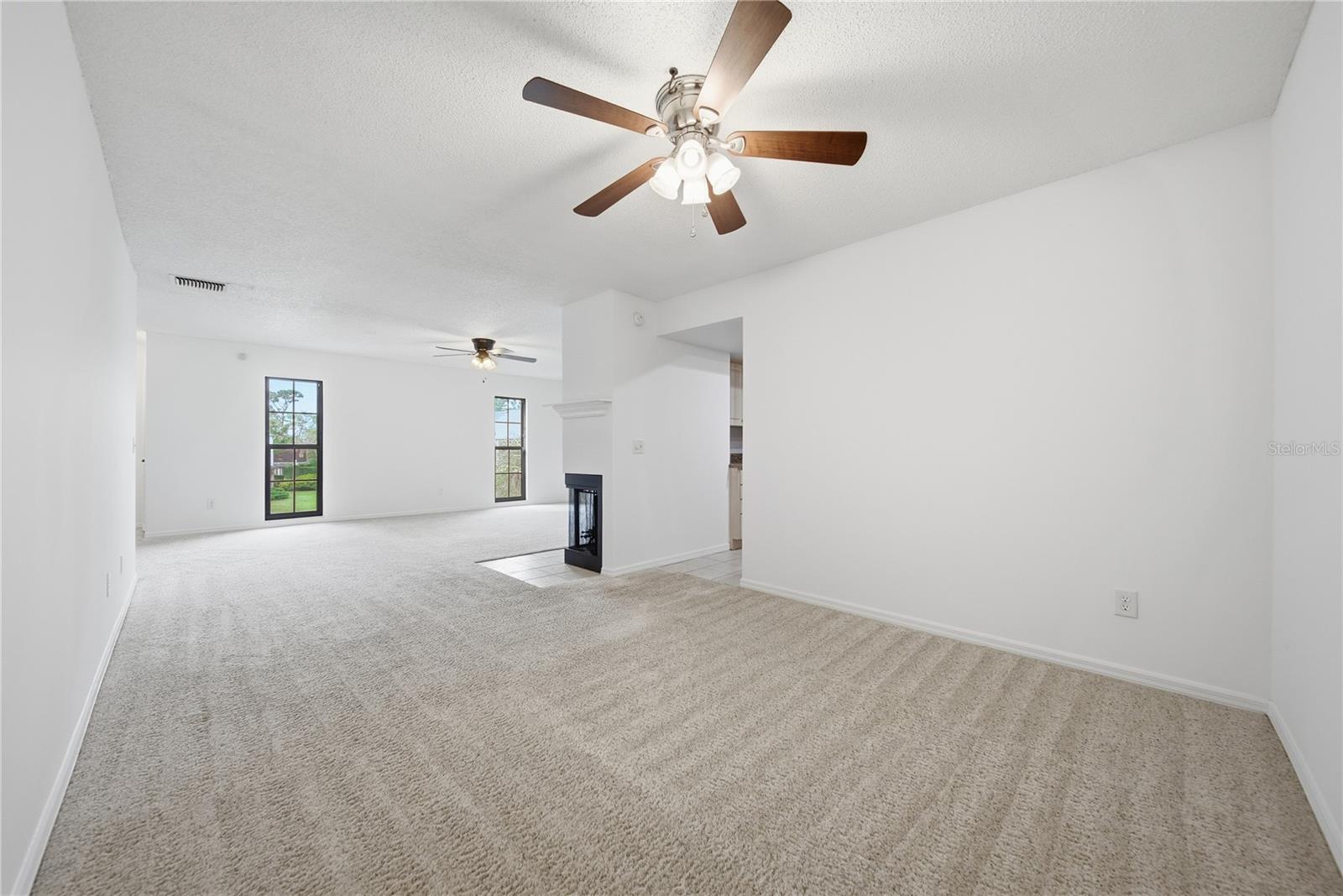 4520 SOUTHAMPTON CT #4520