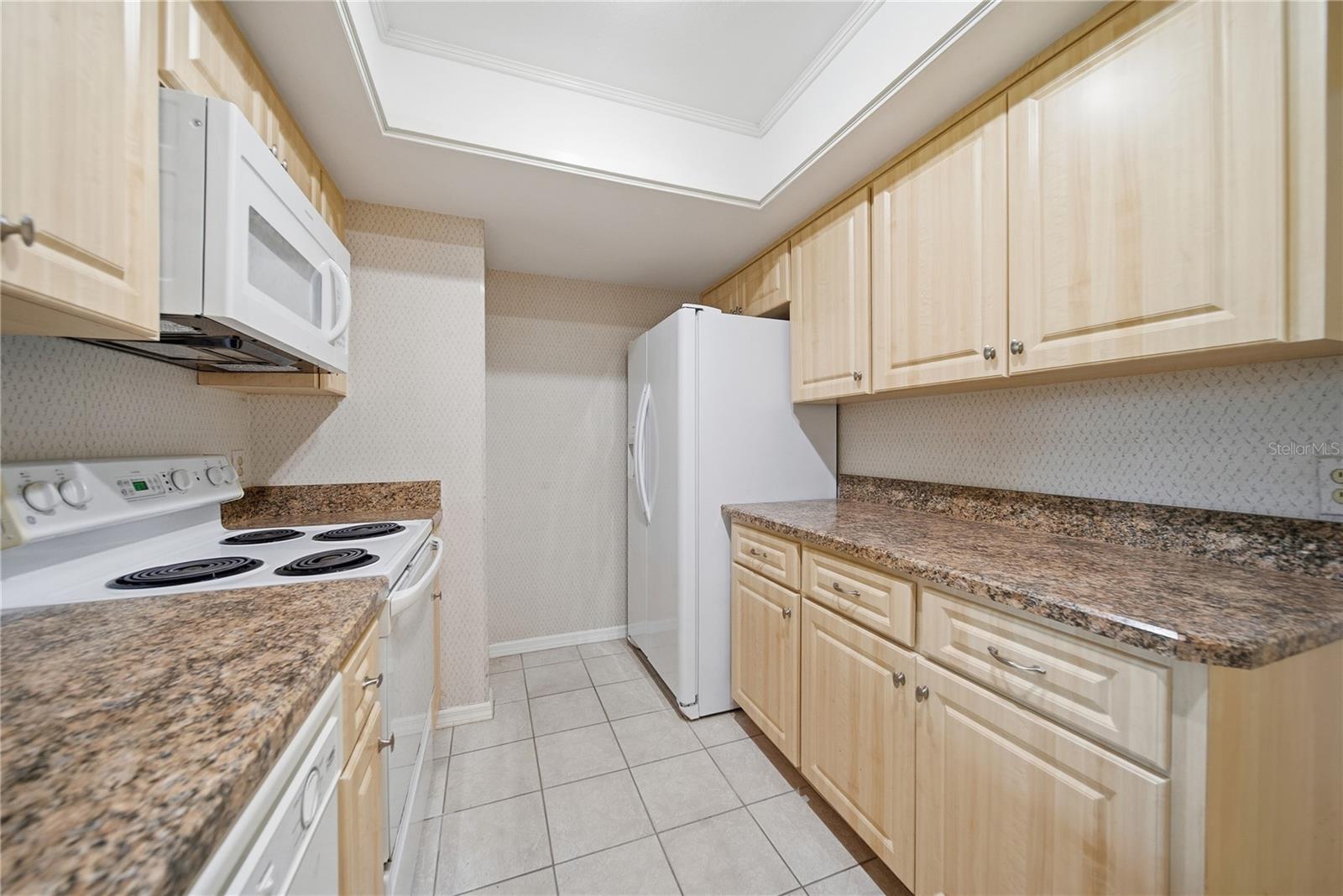 4520 SOUTHAMPTON CT #4520