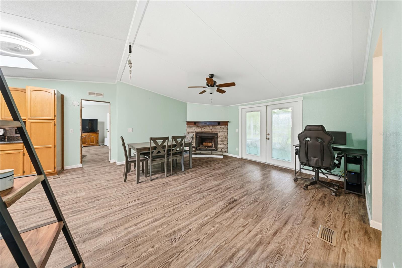 1903 ALTO LN