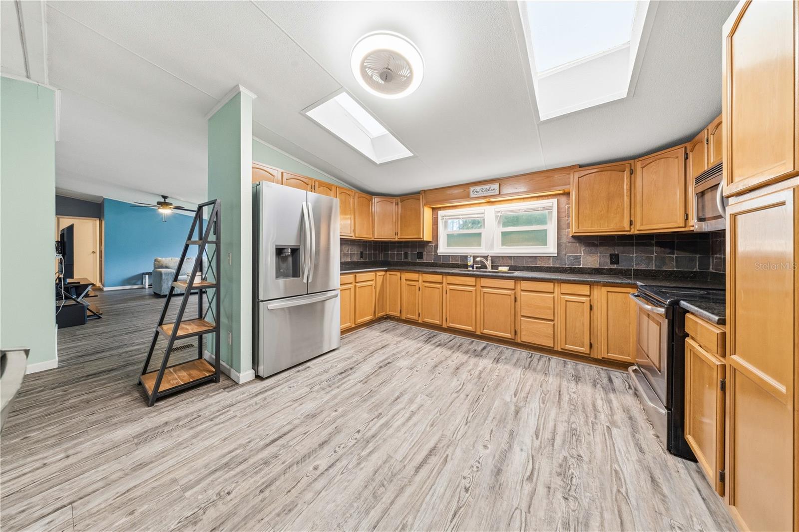 1903 ALTO LN