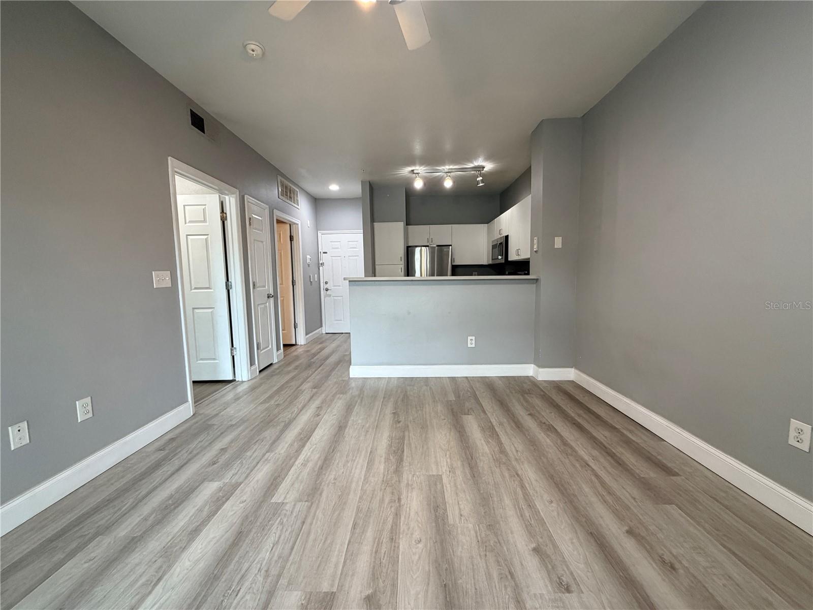 1910 E PALM AVE #8106
