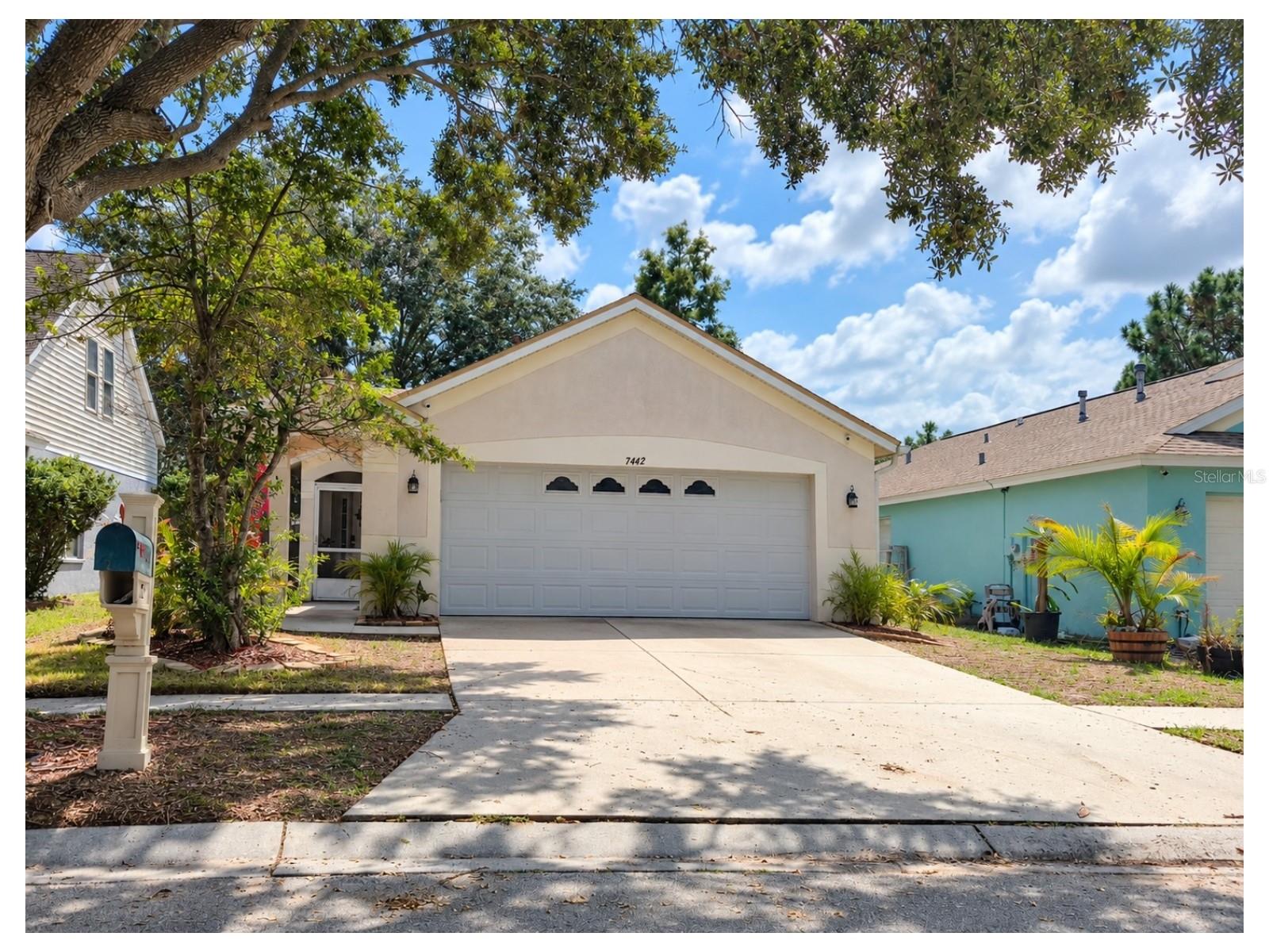 7442 Oxford Garden Cir, Apollo Beach