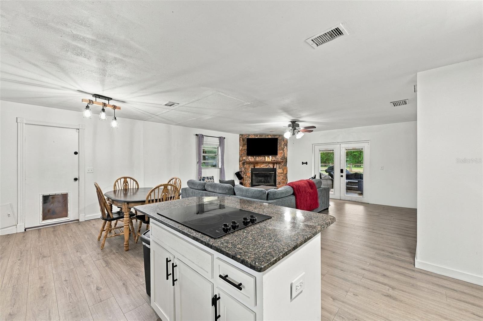 9124 CAREY RD
