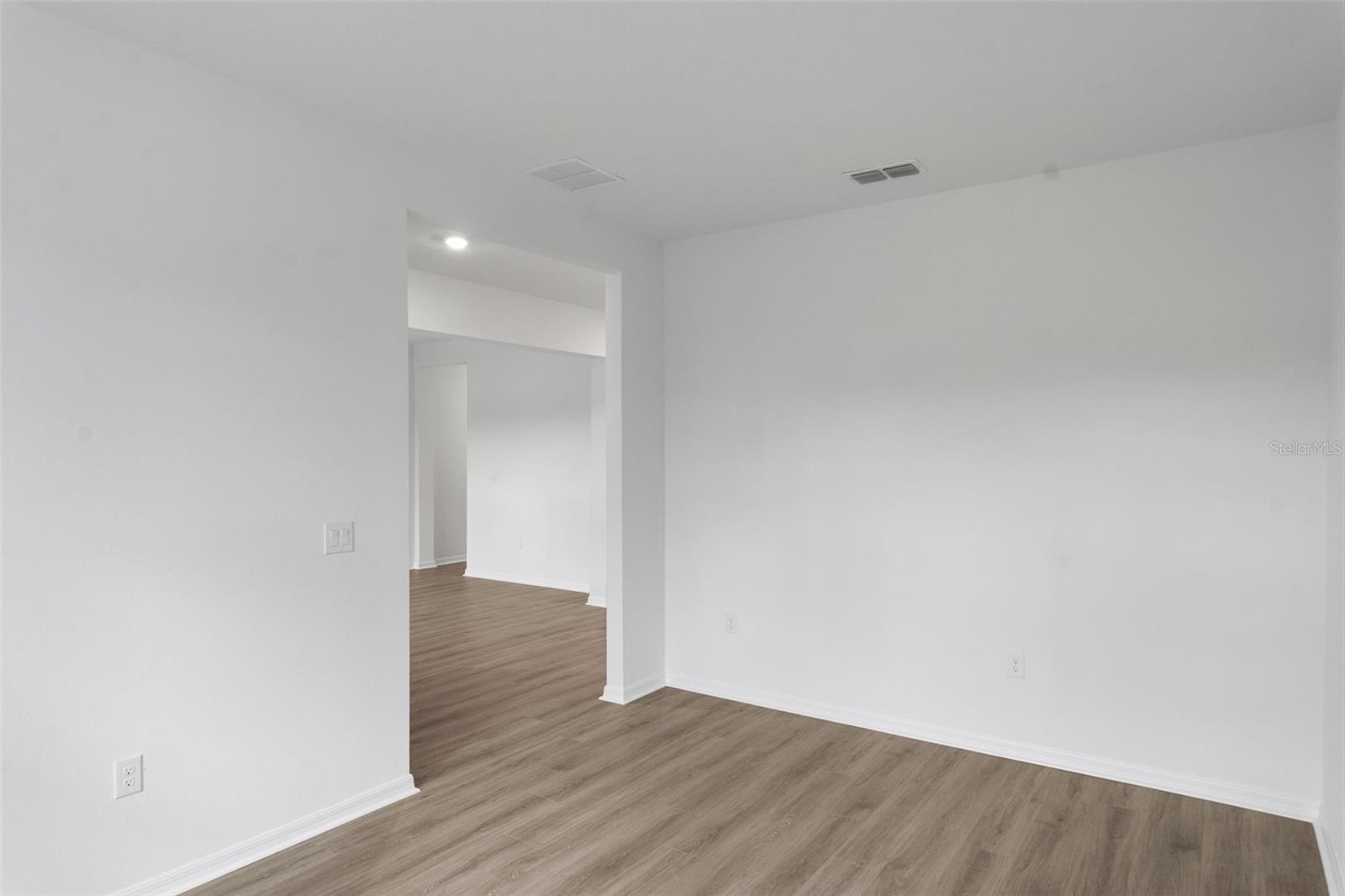17572 VALLEYWOOD PKWY