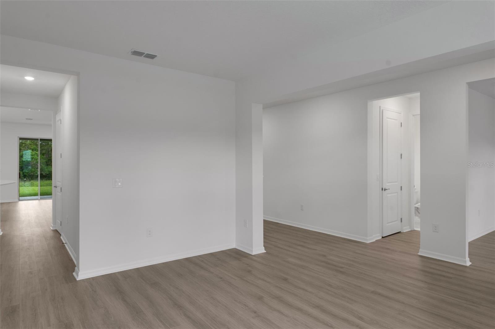 17572 VALLEYWOOD PKWY