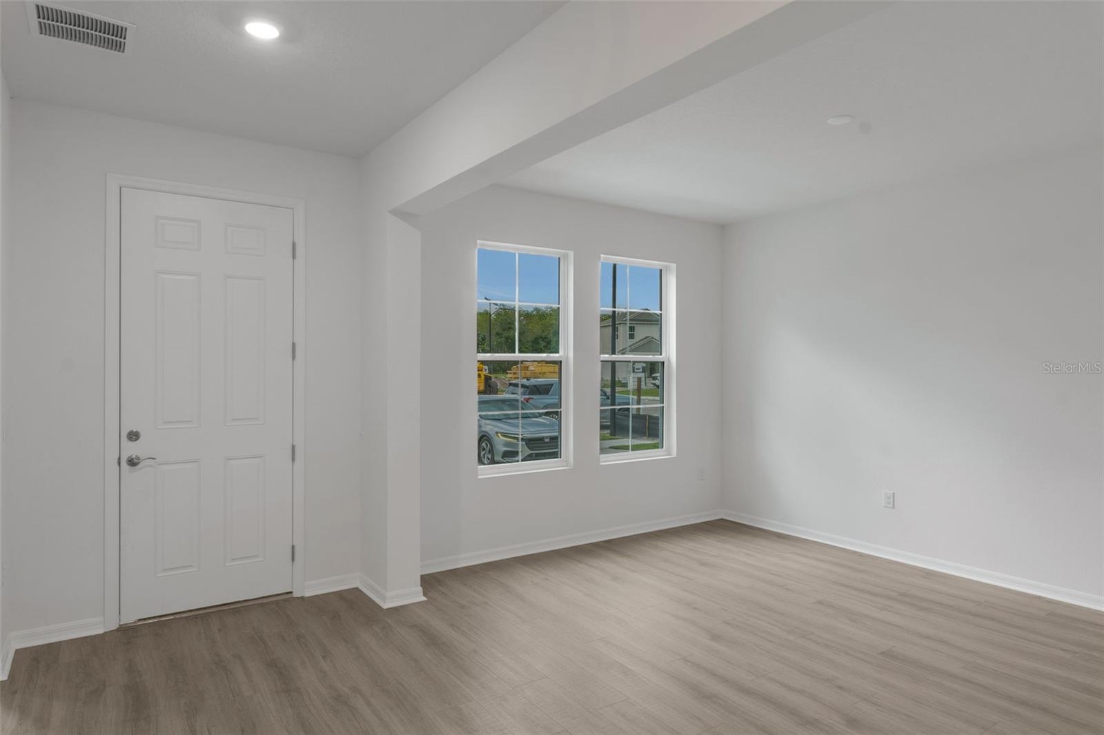 17572 VALLEYWOOD PKWY