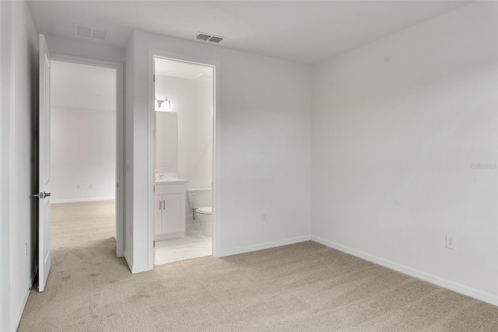 17572 VALLEYWOOD PKWY