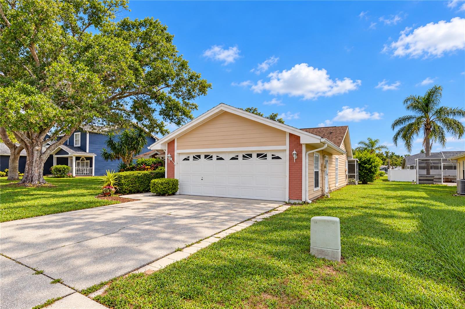 3066 ESPLANADE DR