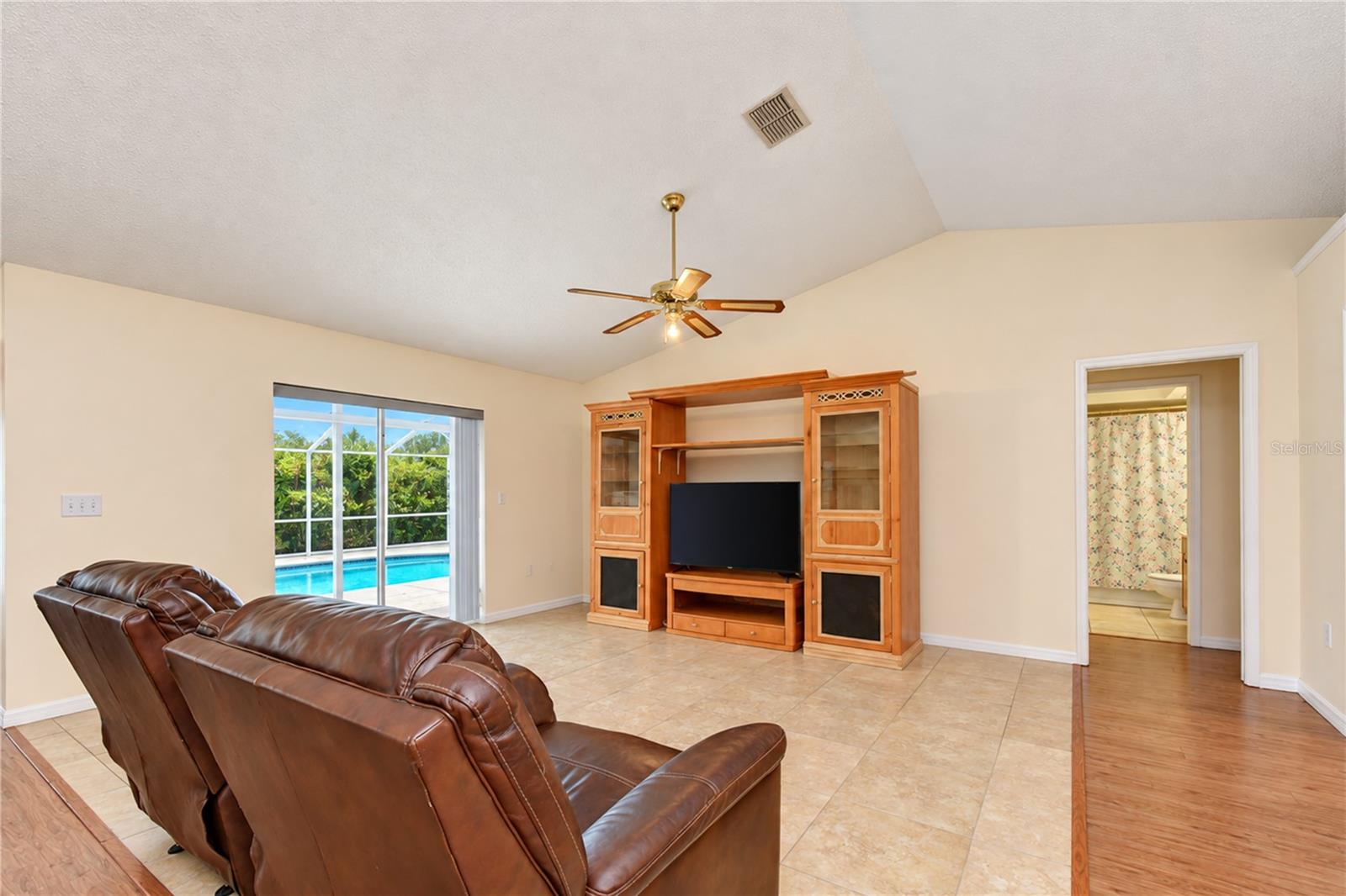 3066 ESPLANADE DR