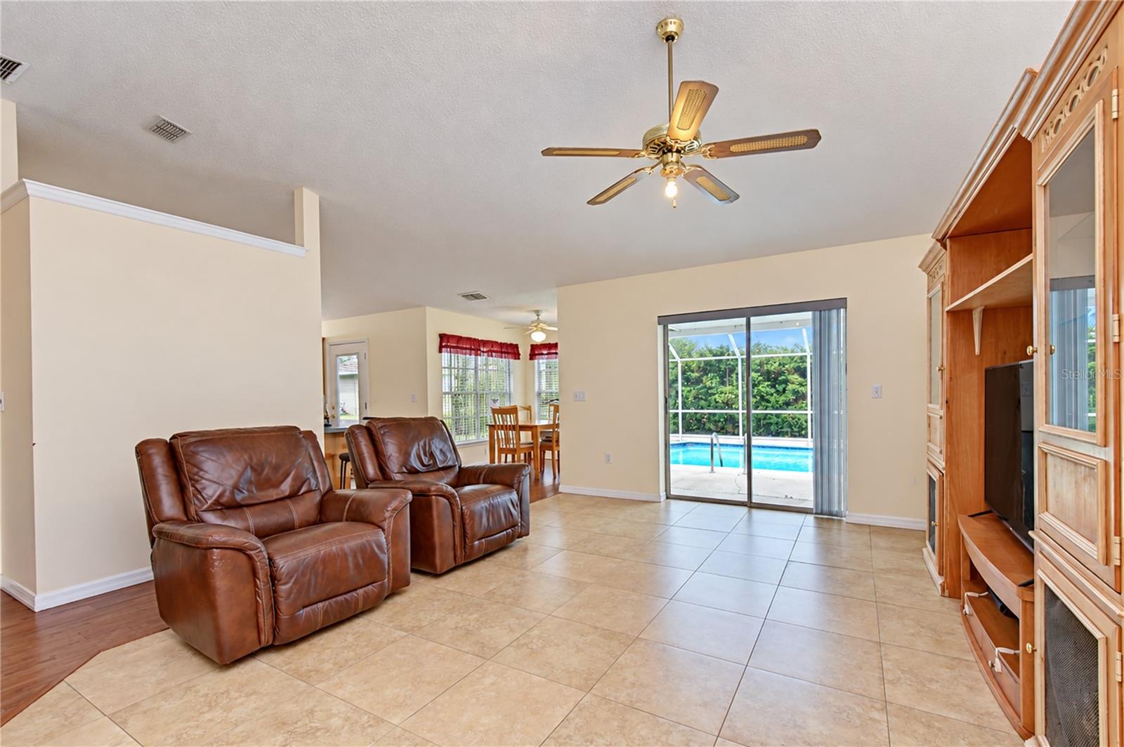 3066 ESPLANADE DR
