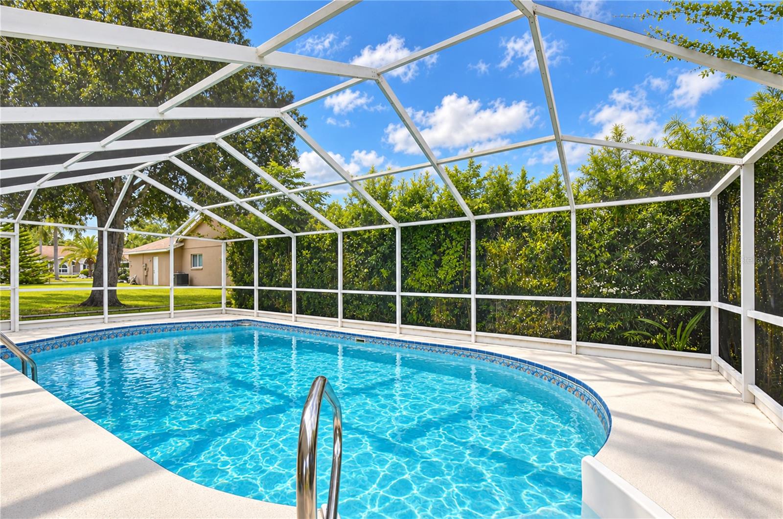 3066 ESPLANADE DR