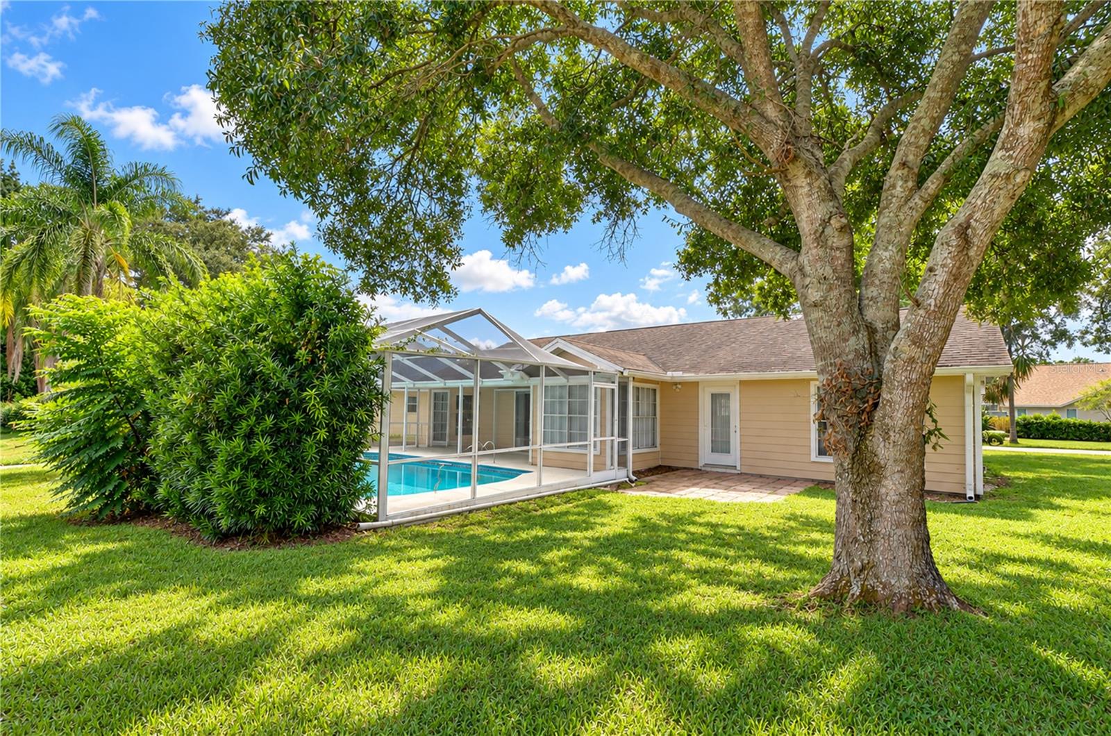 3066 ESPLANADE DR