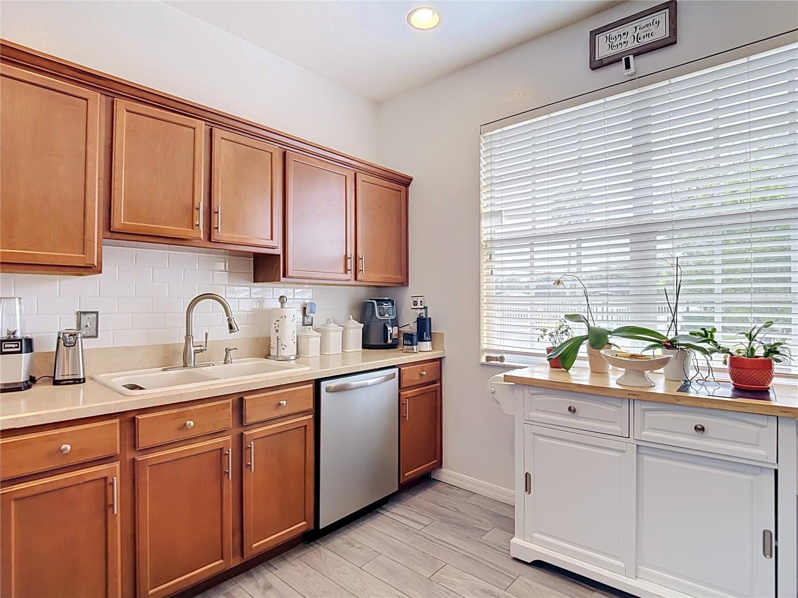 1203 SUMMERGATE DR