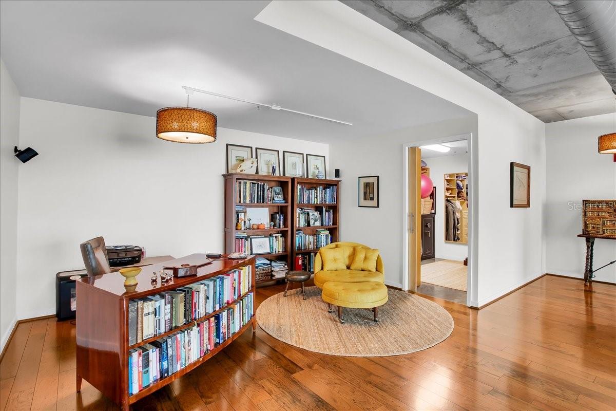 101 S 12TH ST #405