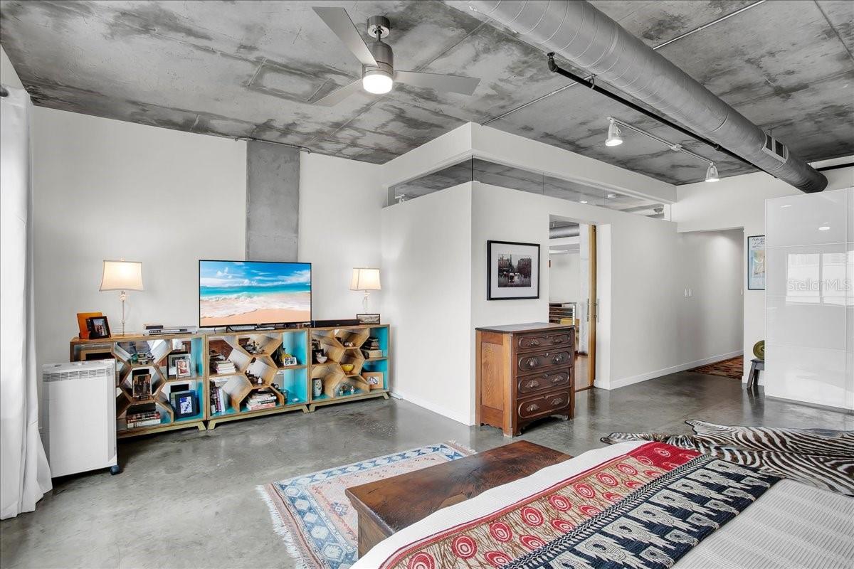 101 S 12TH ST #405