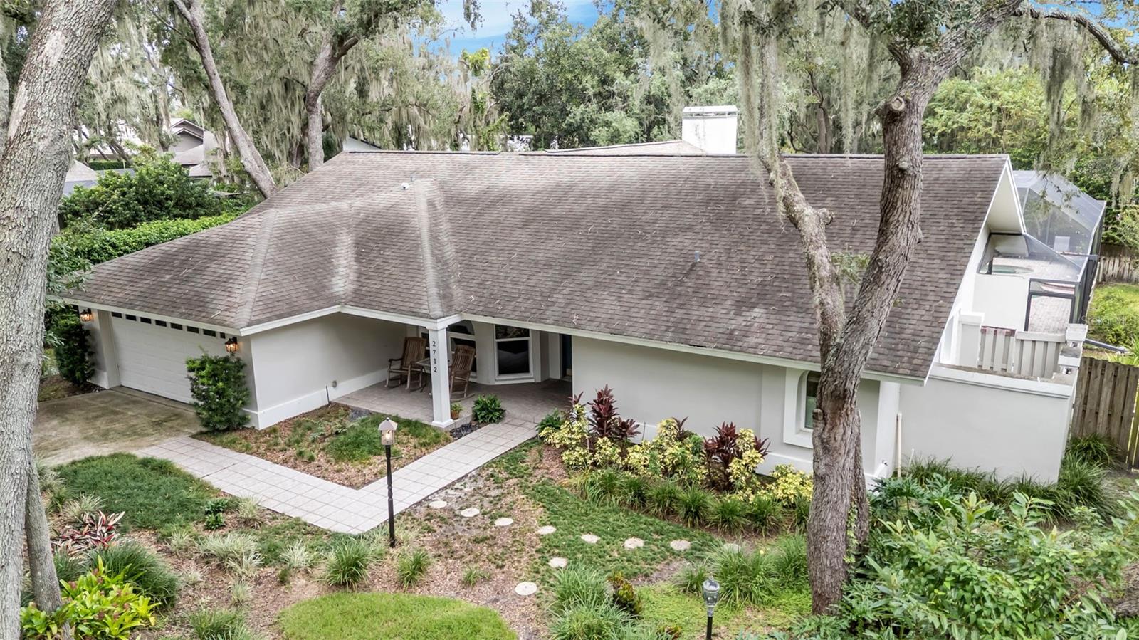 2712 LAUREL OAK DR