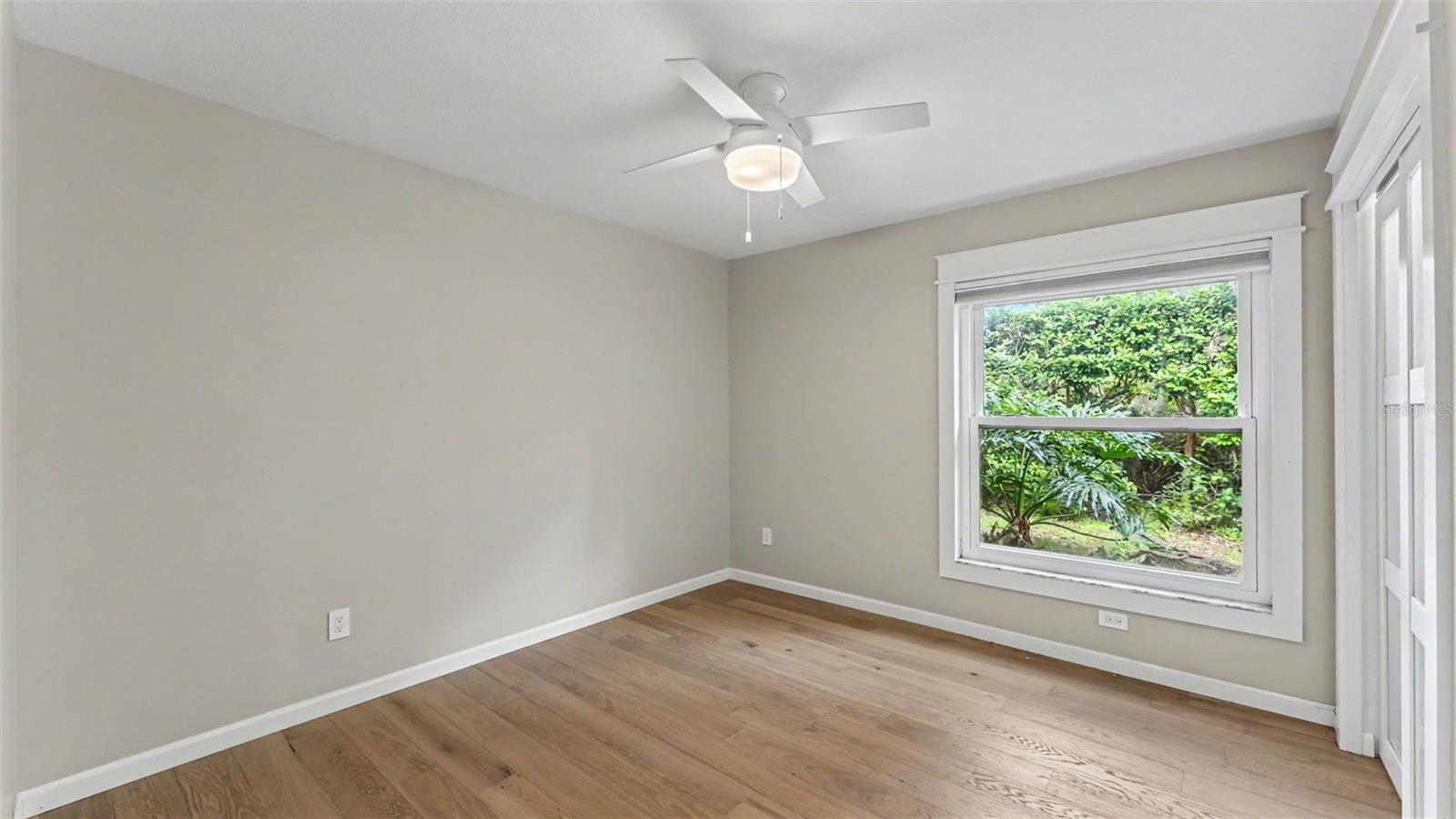 2712 LAUREL OAK DR