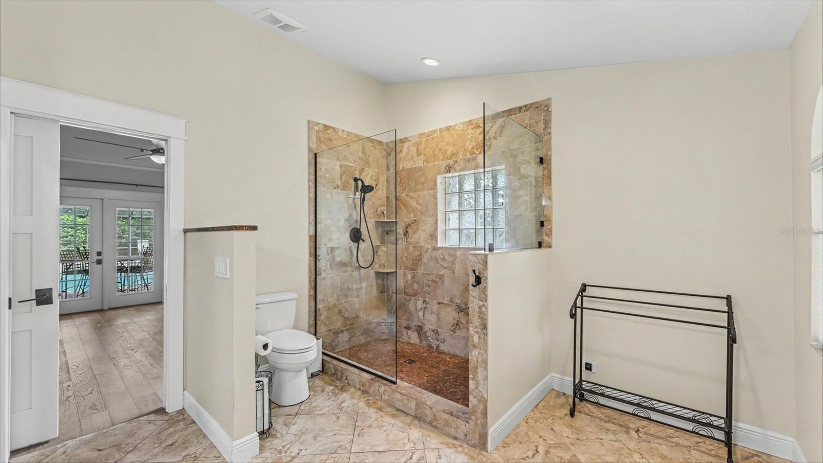2712 LAUREL OAK DR