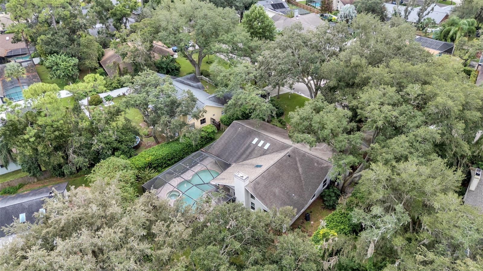 2712 LAUREL OAK DR